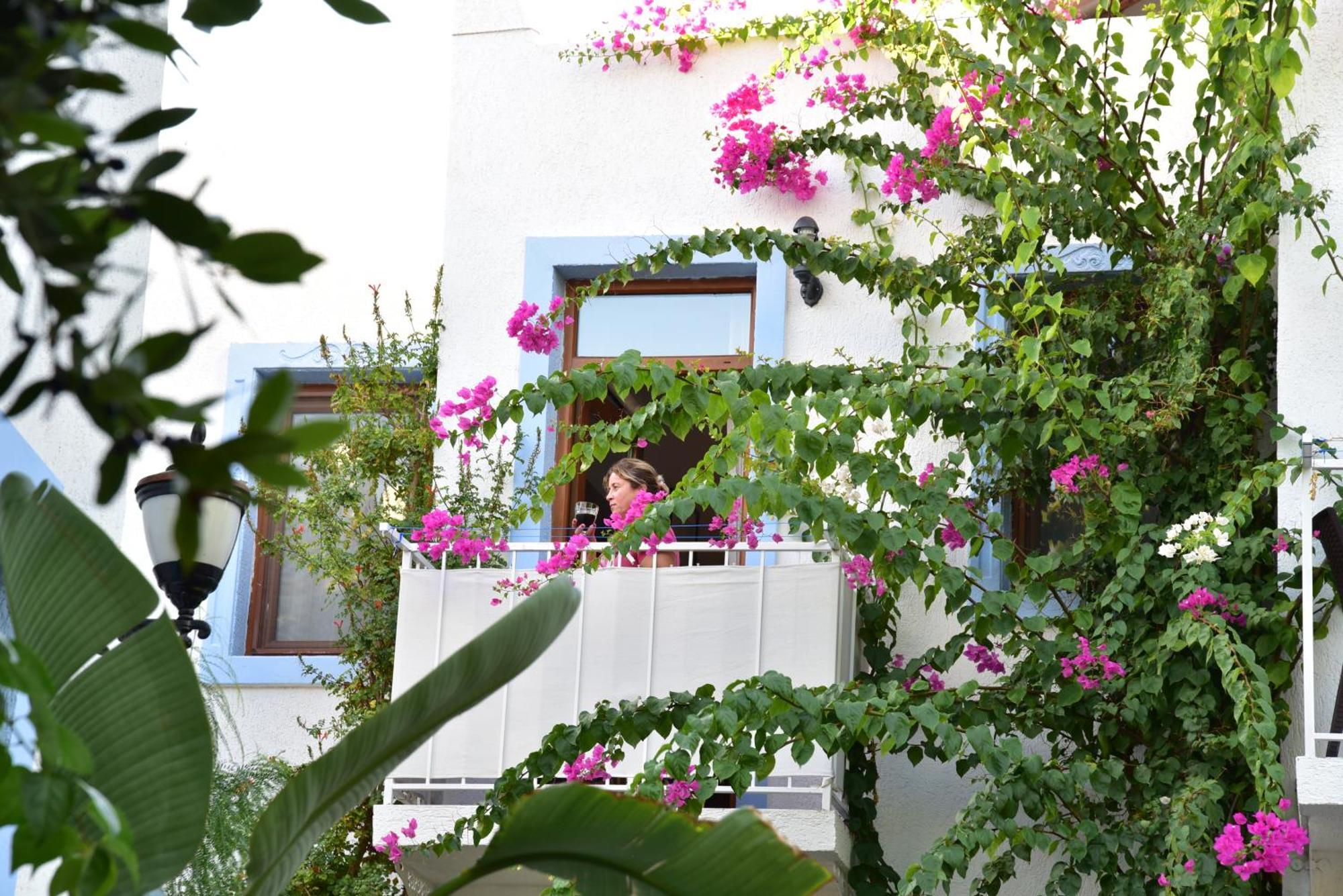 Manuela Hotel Bitez Exterior foto