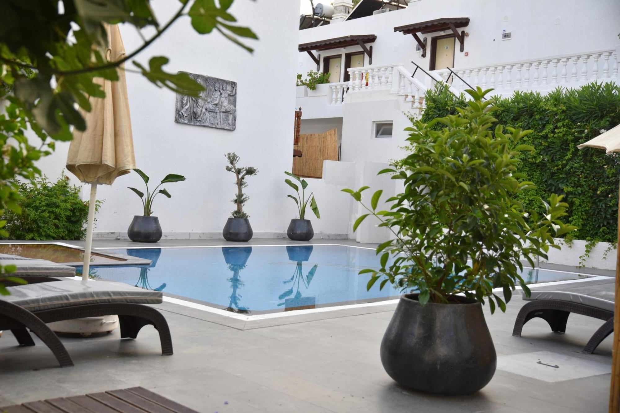 Manuela Hotel Bitez Exterior foto